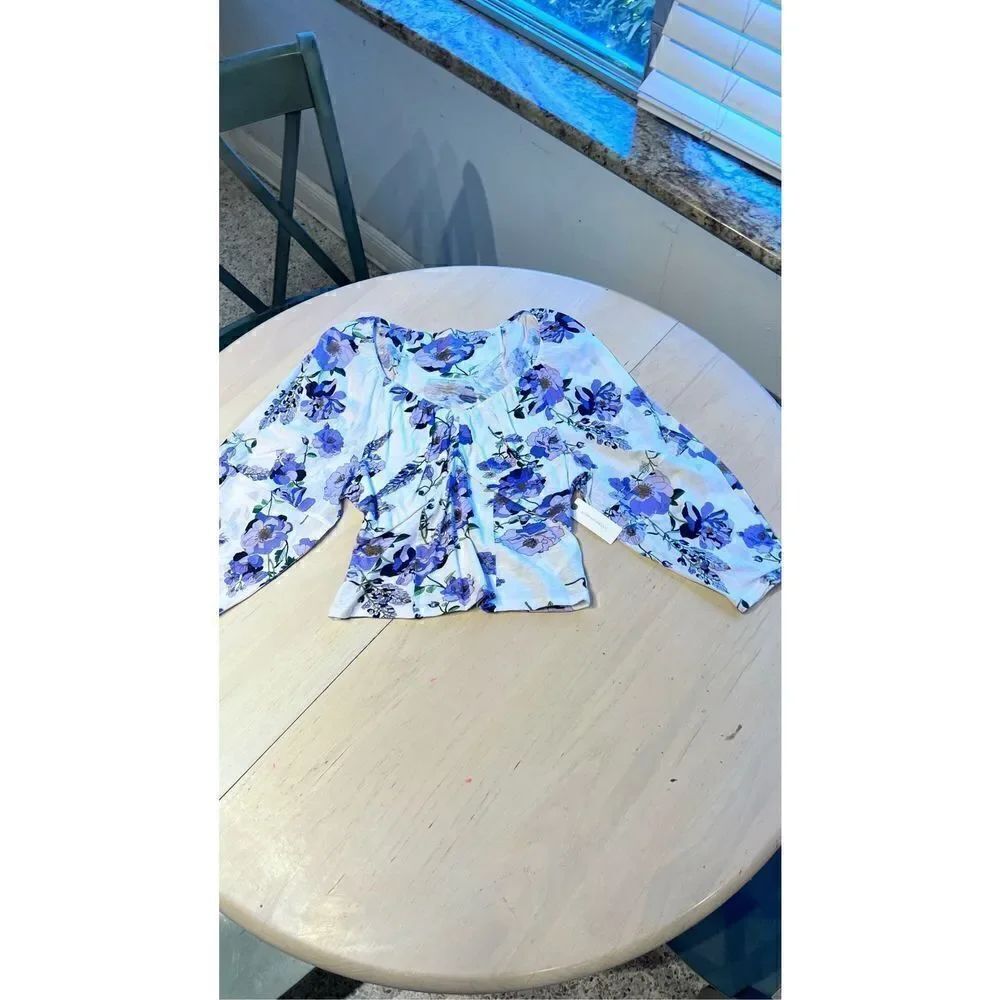 ANTHROPOLOGIE V NECK RUCHED KNIT TOP SIZE M PURPLE FLORAL 3/4 SLEEVE NEW